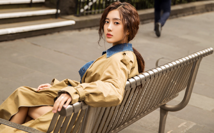 山东菏泽：玻璃生产加工忙